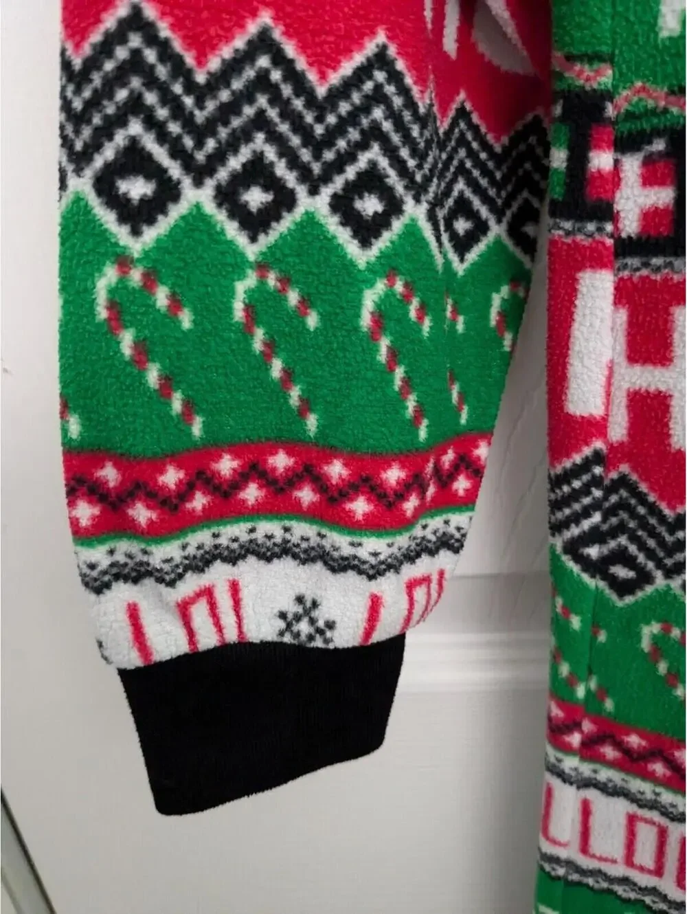 Children's Place Christmas One Piece Pajamas, Size 5/6, Hooded Holiday Romper